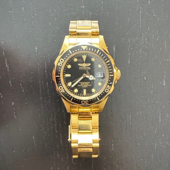 Invicta Gold and Black Men's Watch - Picture 1 of 3
